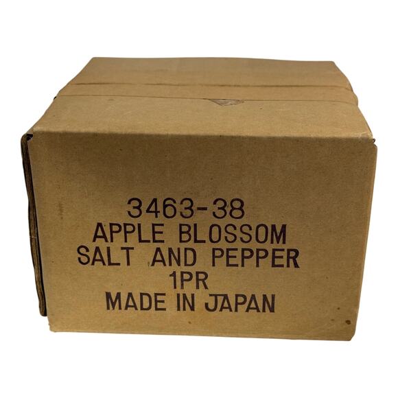 Vintage Apple Blossom Floral Sangostone Salt and Pepper Shaker Set Ceramic  MIB - Picture 6 of 10